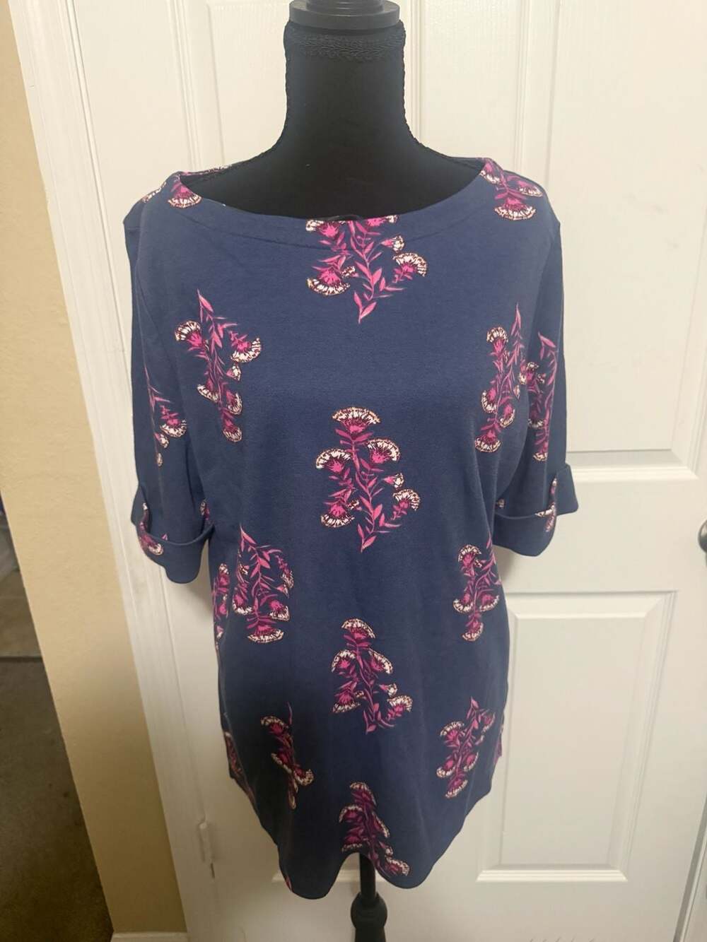 Style & Co. Elbow Tee Size Medium Uniform Blue CB Floral